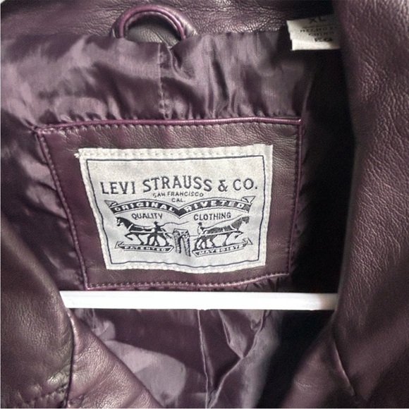 Levi’s Wine Faux Leather Jacket - Picture 3 of 6